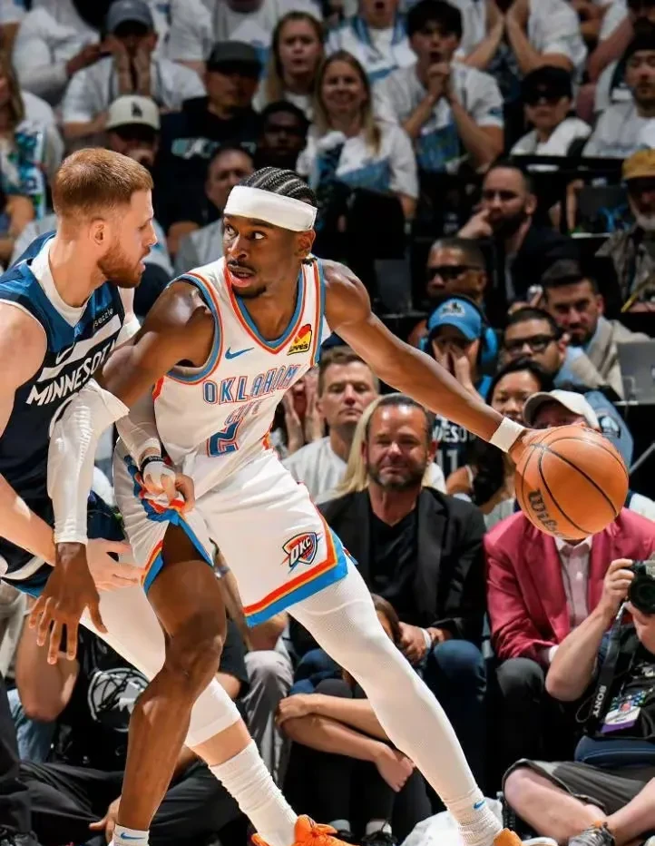 包含赛地聚焦：NBA常规赛今晚热度飙升，俄克拉荷马雷霆手感冰凉，底气十足，临场指挥获称赞的词条